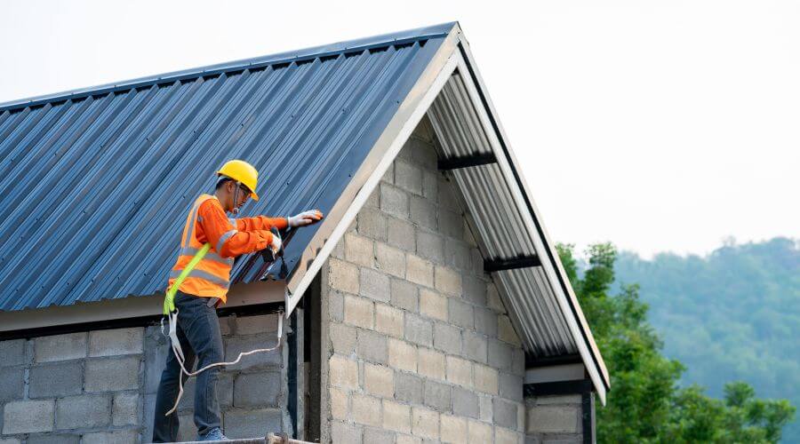 Expert Emergency Roof Repairs services in Hyampom, CA